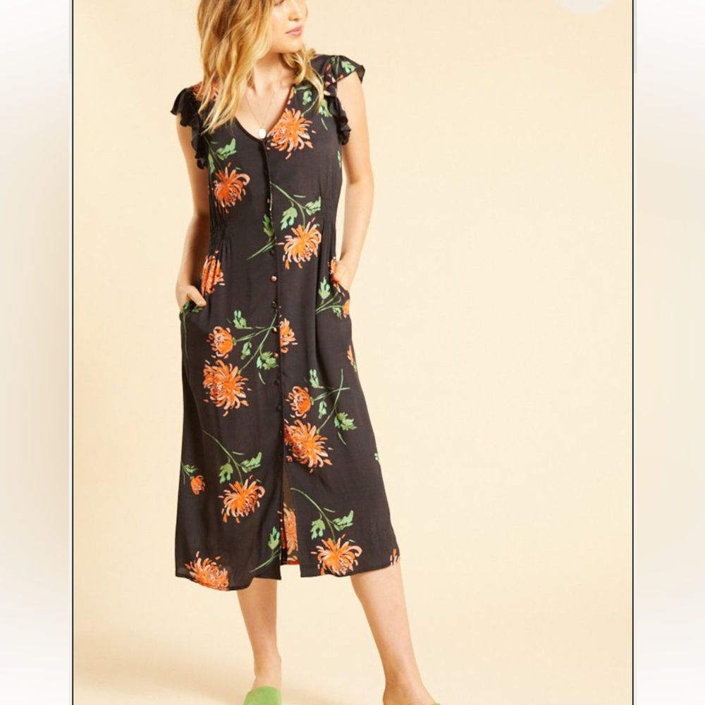 NWT Knot Sisters Tori Dress Midi Black Floral with Pockets Elastic Size Med